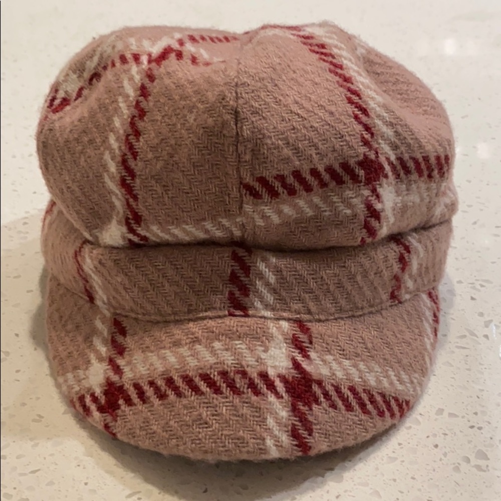 NWT Women’s Fashionable Cap